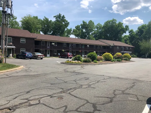 Notre Dame Apartments, 25-27 Collins St #B-8, Westfield, MA 01085