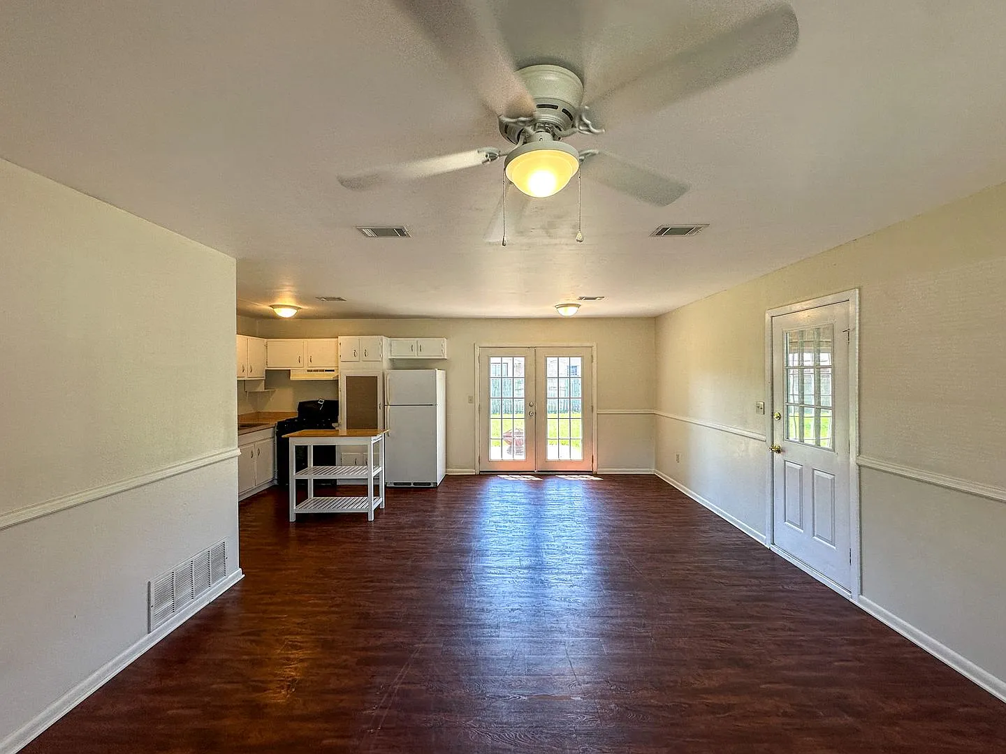 3 Bedroom 2 Bath Home for Rent in the Heart of Pensacola! — Photo 4