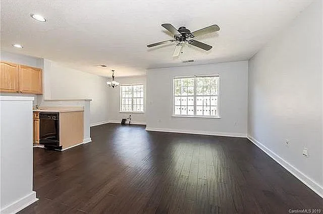 9438 Elizabeth Townes Ln — Photo 11