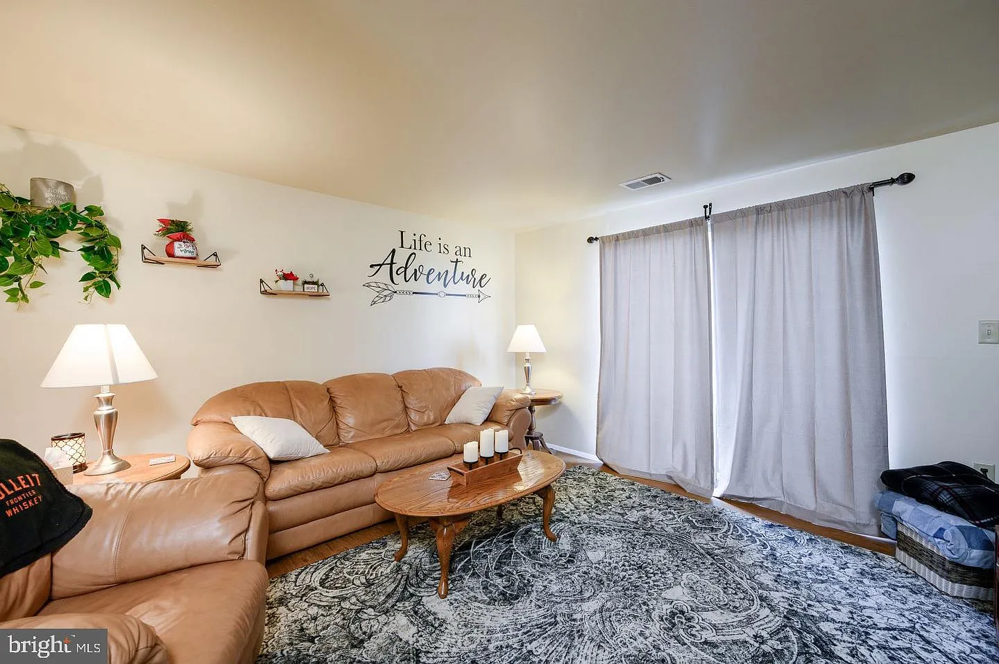 2 bed, 1.0 bath, 800 sqft, $1,195 — Photo 3