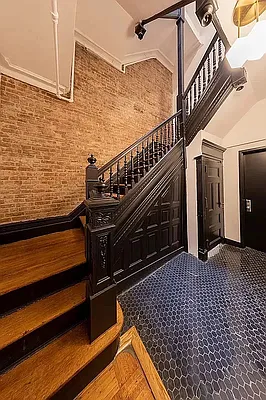 Rented by C2R Management LLC | media 6