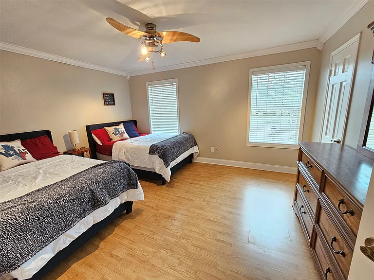 17911 Beaver Creek Dr — Photo 27