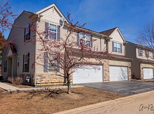 669 Shakespeare Dr, Grayslake, IL 60030