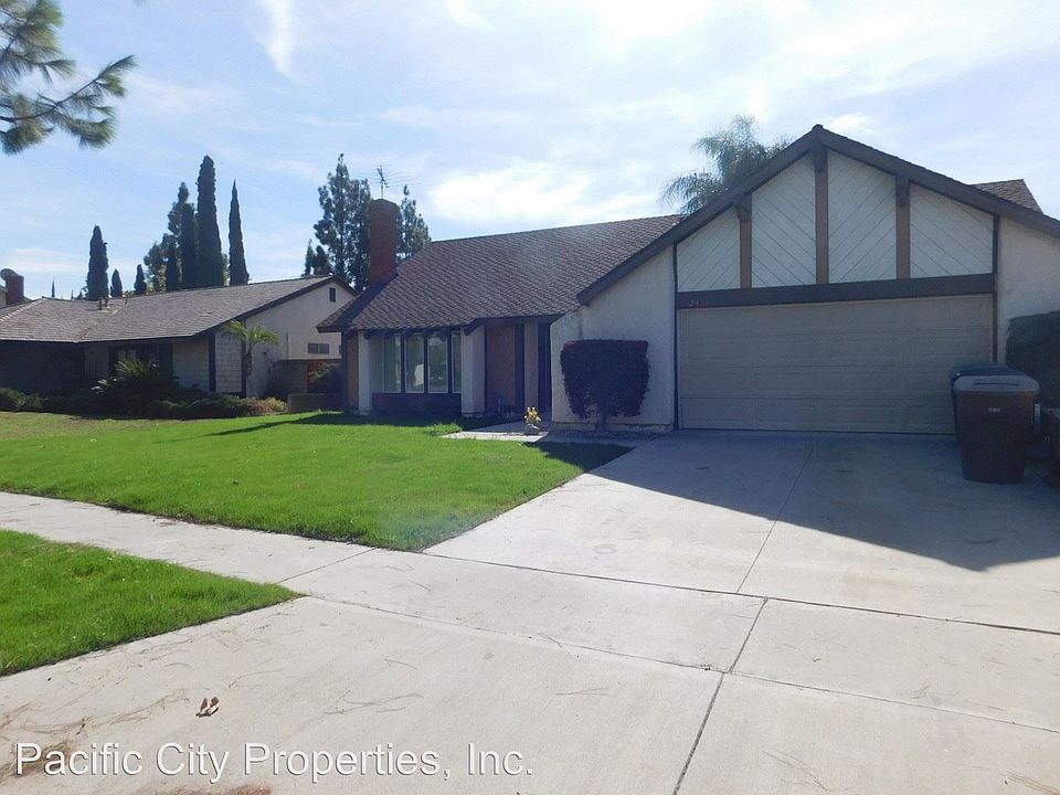1st image of 2438 E Puritan Dr
