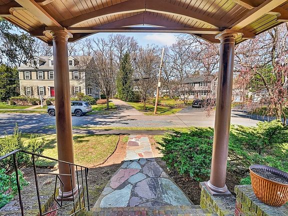 2nd image of 44 Hemlock Street