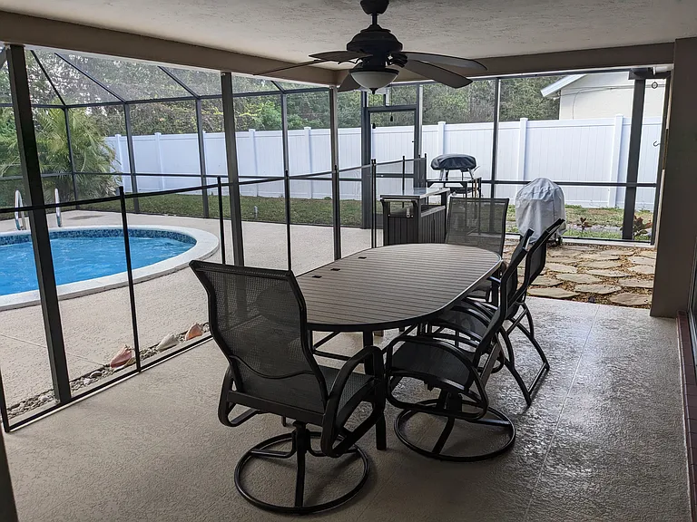 2643 Bellhurst Dr — Photo 2