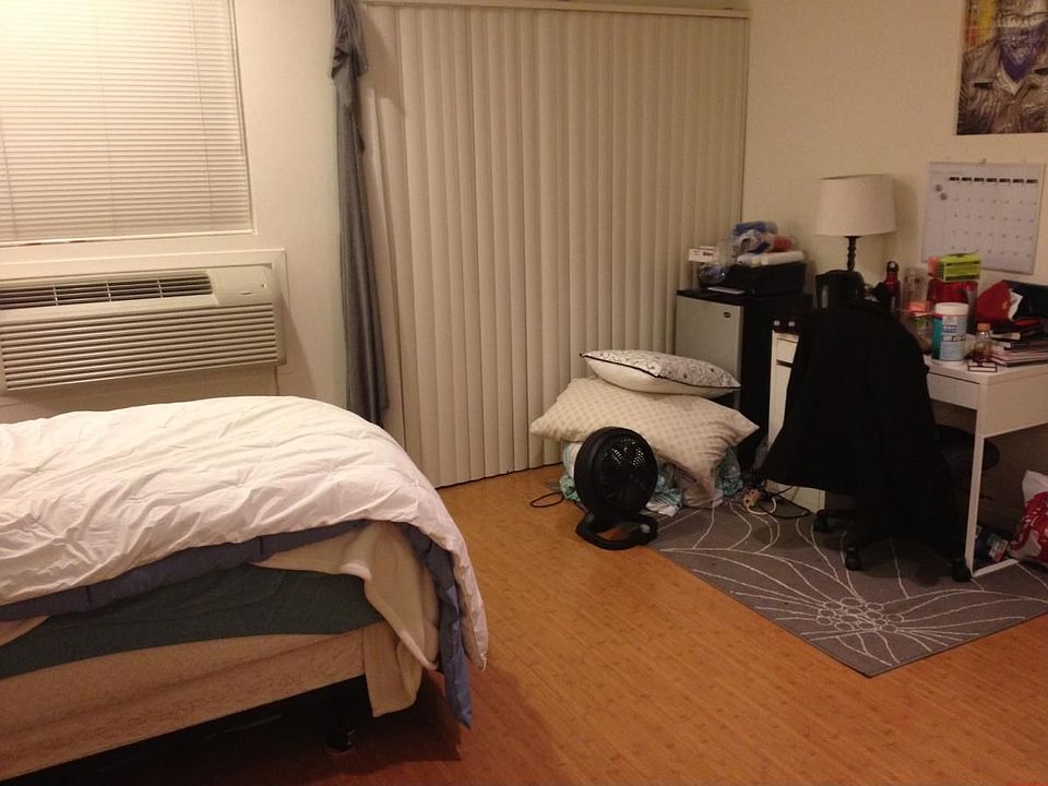 2nd image of 1188 W 36th Pl APT 4