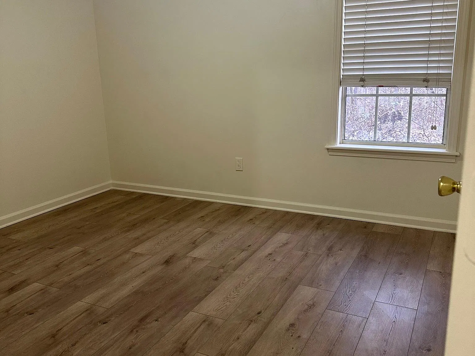 3 bed, 1400 sqft, $1,900 — Photo 2