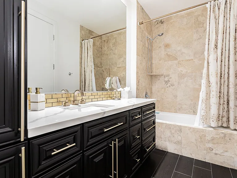 360 E Desert Inn Rd #1502 — Photo 19