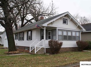 1 Bullis Ct, Mason City, IA 50401