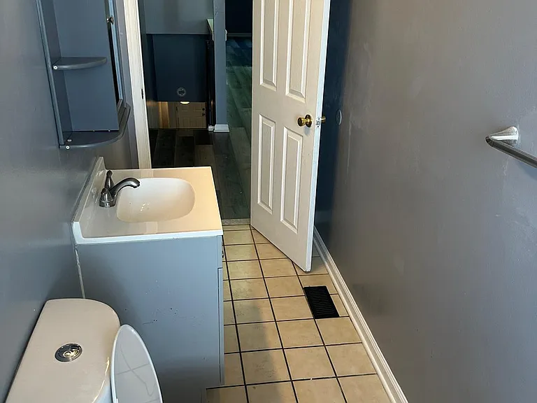 425 N Milton Ave — Photo 5