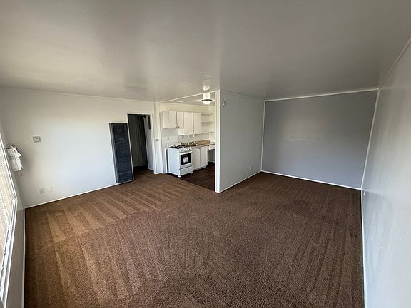 5th image of 2601-33 Fremont St #1