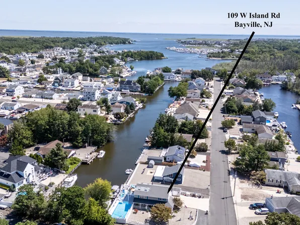 109 W Island Road, Bayville, NJ 08721