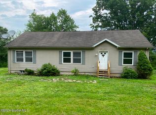 141 Soller Heights Rd, Ghent, NY 12075