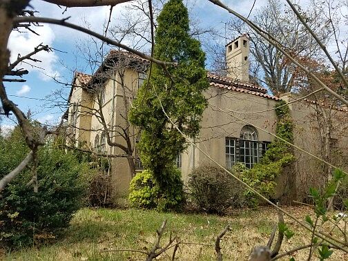 4th image of 353 Hawthorne Ave