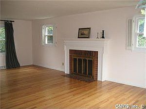 3rd image of 116 Woodmancy Ln