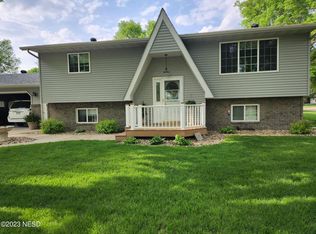 1621 Arrow Ave NE, Watertown, SD 57201