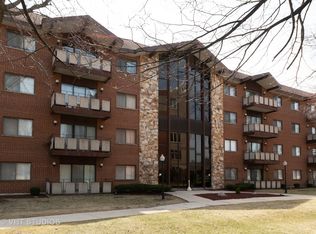 2311 183rd St APT 102, Homewood, IL 60430