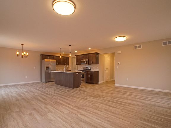 2nd image of 2517 E Lilly Ct
