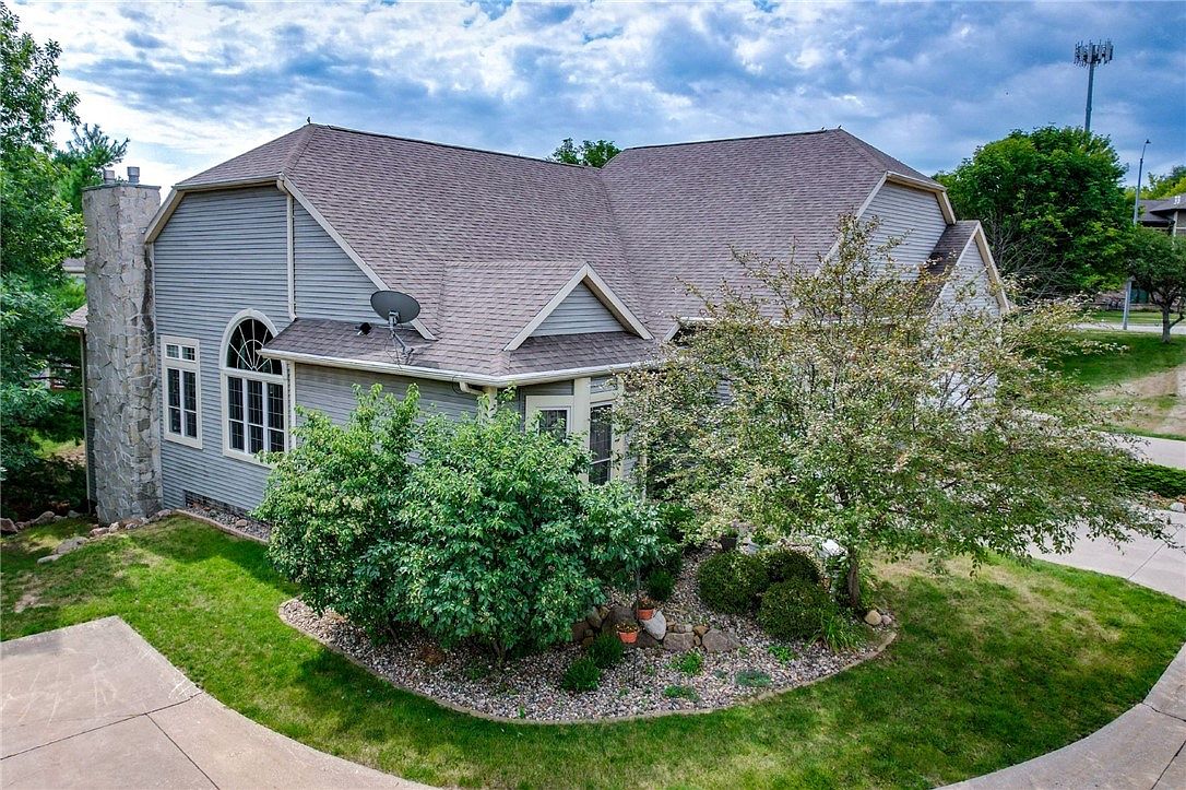 8110 Cobblestone Ct, Urbandale, IA 50322 Zillow