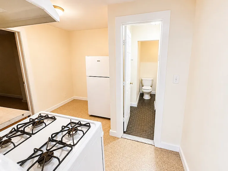 4 N Bleeker St #4 — Photo 12