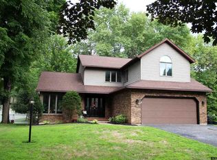 2 Drake Ct, Waterford, NY 12188