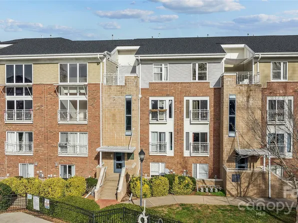 3957 Picasso Ct, Charlotte, NC 28205