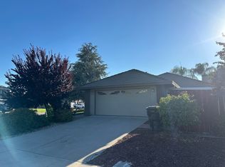 1011 Jordanolo Dr, Ripon, CA 95366