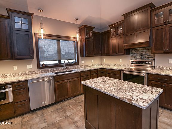 4th image of 5320 Courtyard Dr