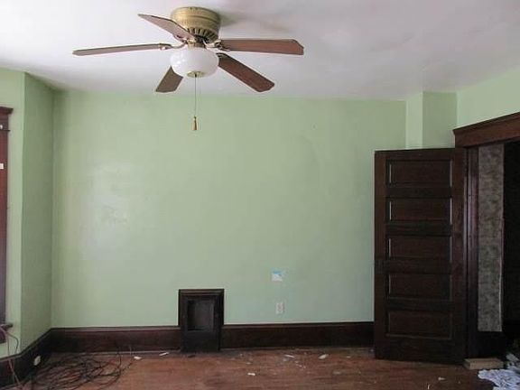 5th image of 831 Shorb Ave NW