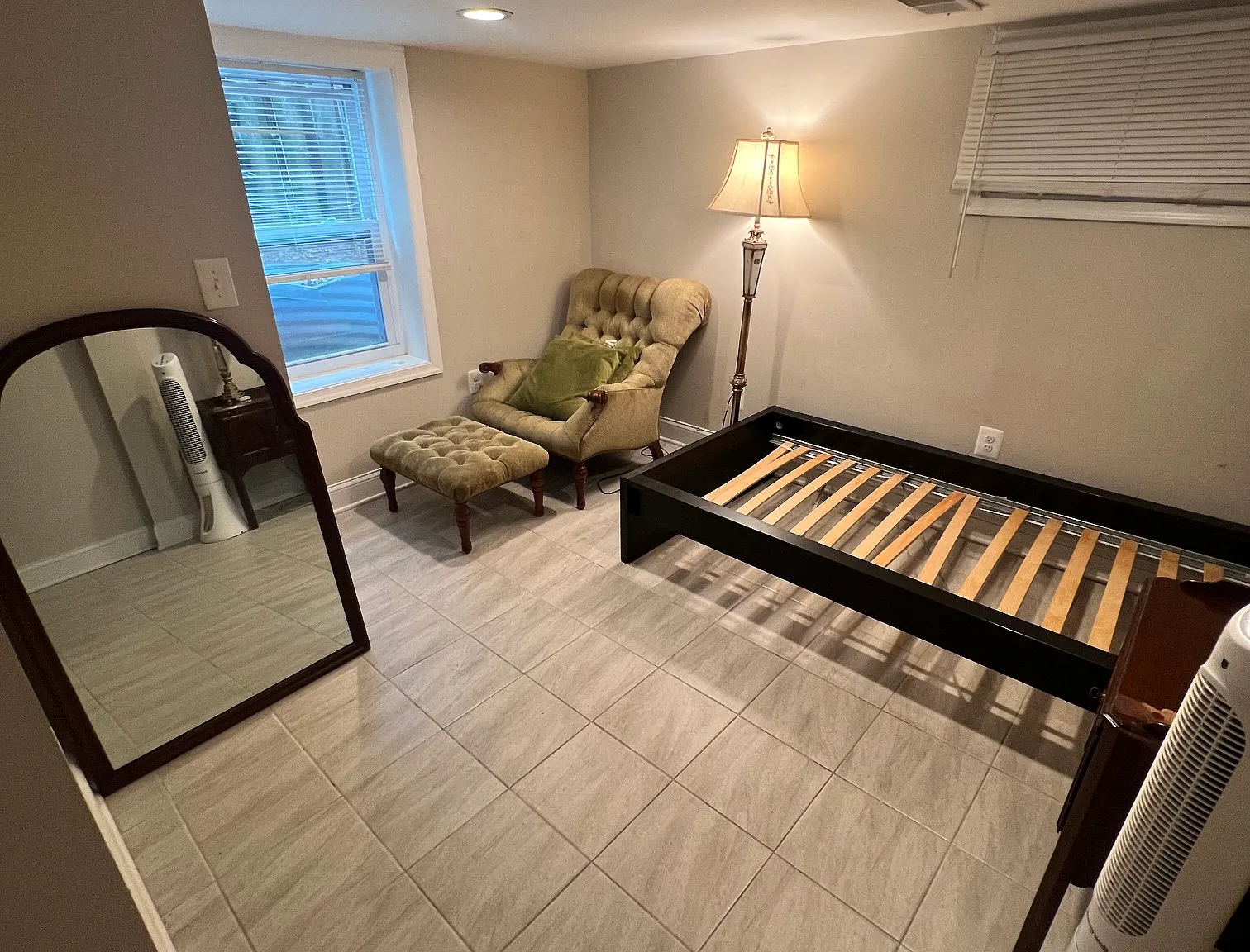 Studio, 200 sqft, $750 — Photo 2