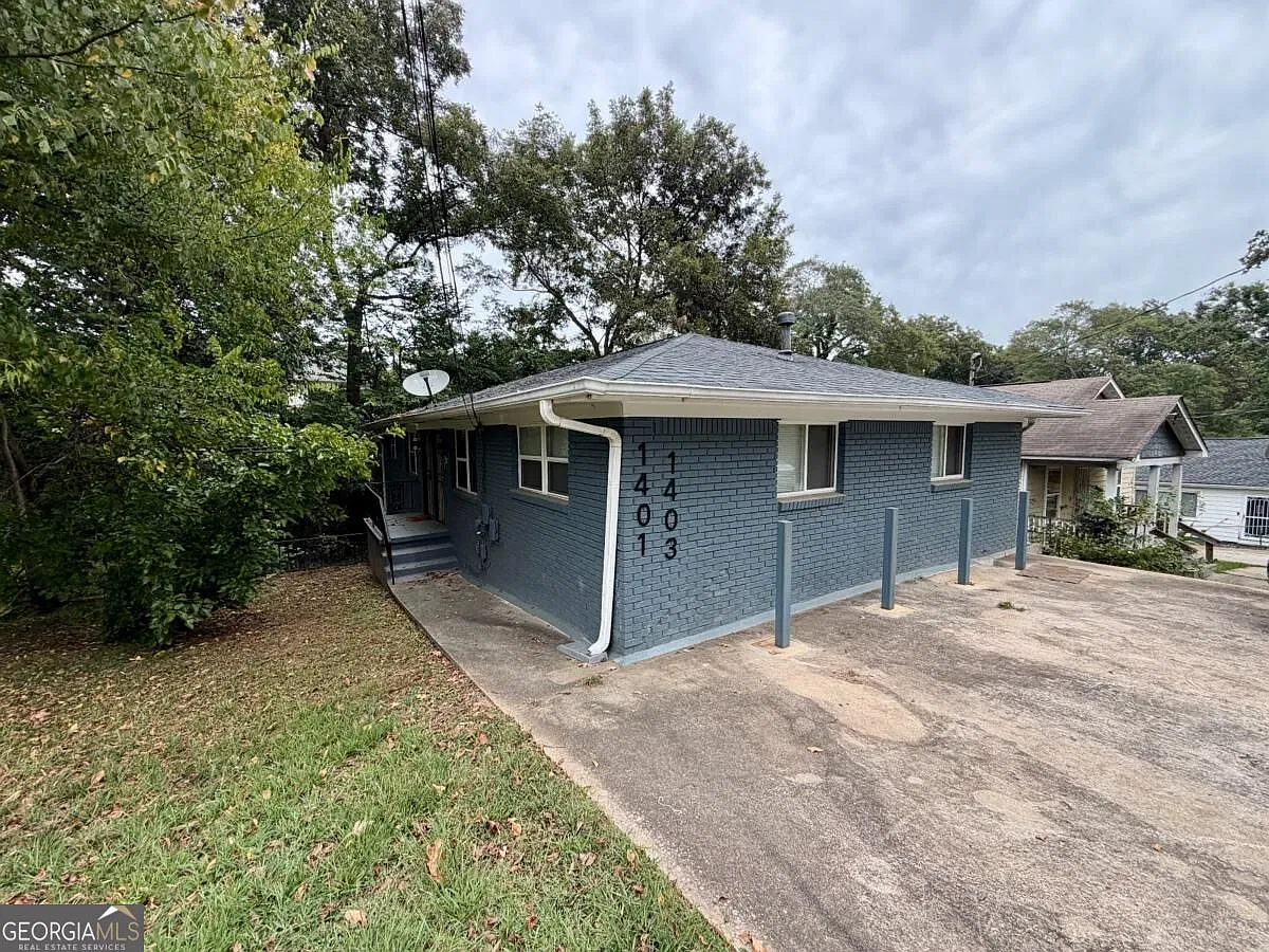 2 bed, 1.0 bath, 1274 sqft, $1,750 — Photo 1