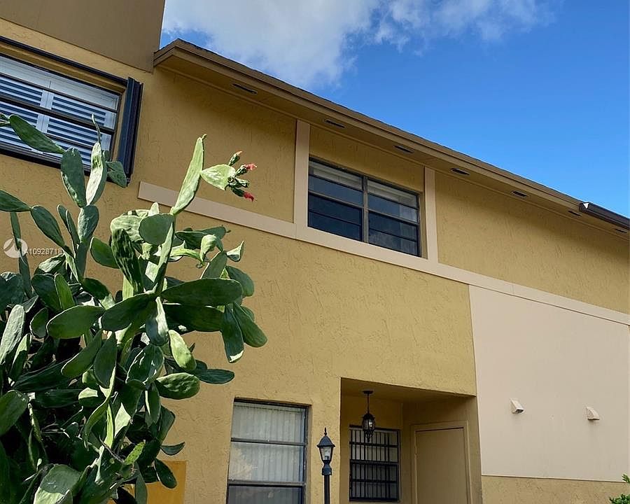 1st image of 3408 SW 112th Ave #6