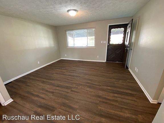 4th image of 308 Windsor Ct