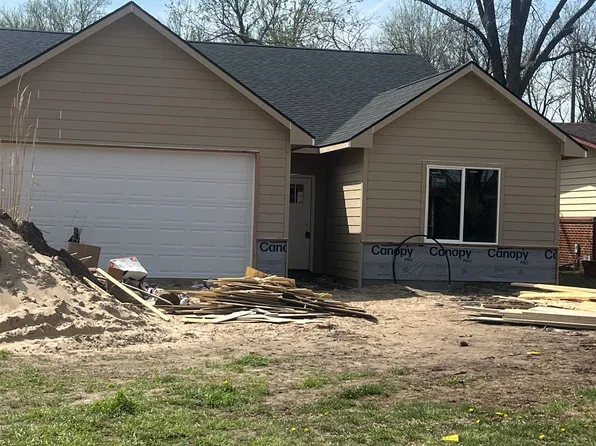 3233 E Skinner St, Wichita, KS 67218