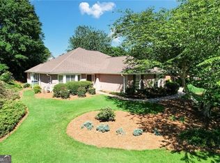 215 Hidden Meadow Dr, Alpharetta, GA 30004