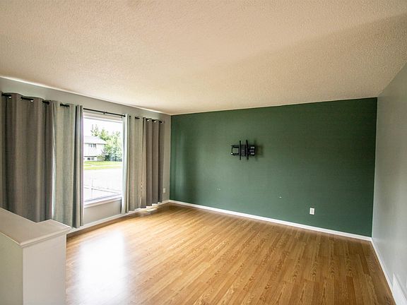 3rd image of 4725 45th Ave