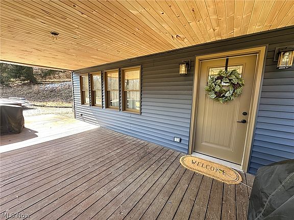 5th image of 67370 Barrett Hill Rd