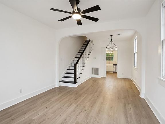 4th image of 930-32 N Roman St