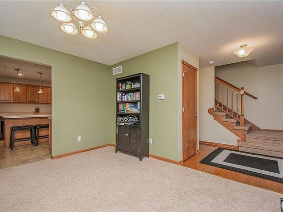 4th image of 250 10th St NW