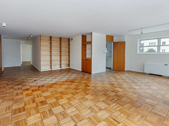 5th image of 201 E 66th St APT 2M