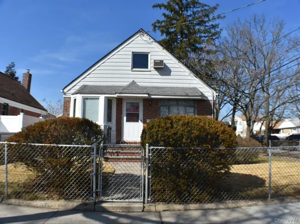 259-19 80 Avenue, Glen Oaks, NY 11004