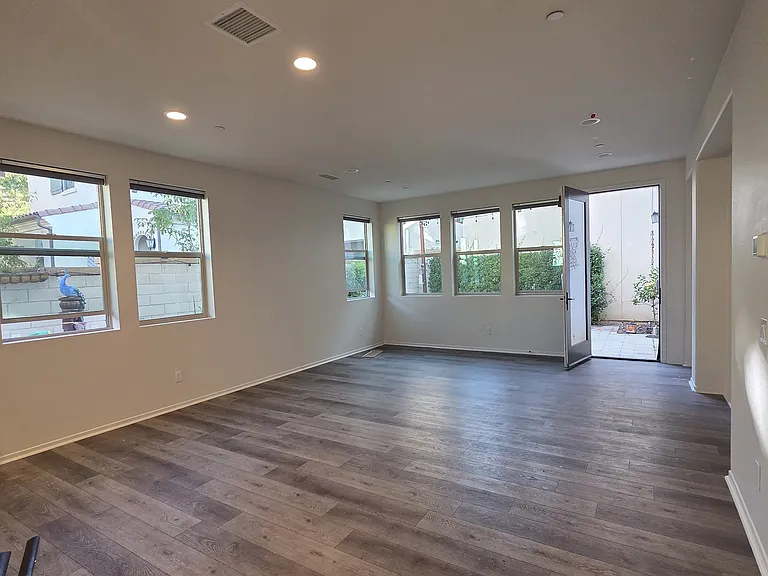 723 Merit Dr — Photo 27