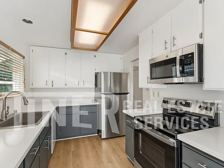1533 Hood Rd #B — Photo 10