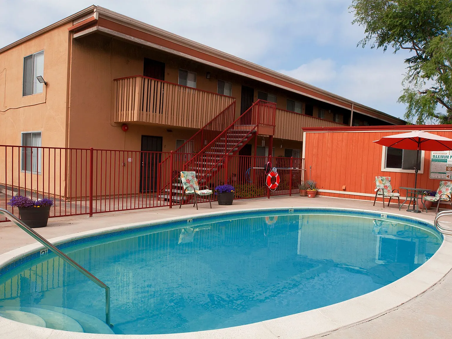 Village Green Apartment Homes — Photo 3
