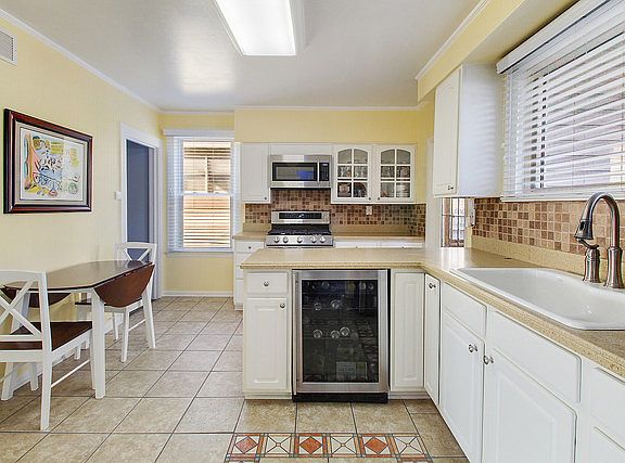 4th image of 33874 N Lake Shore Dr
