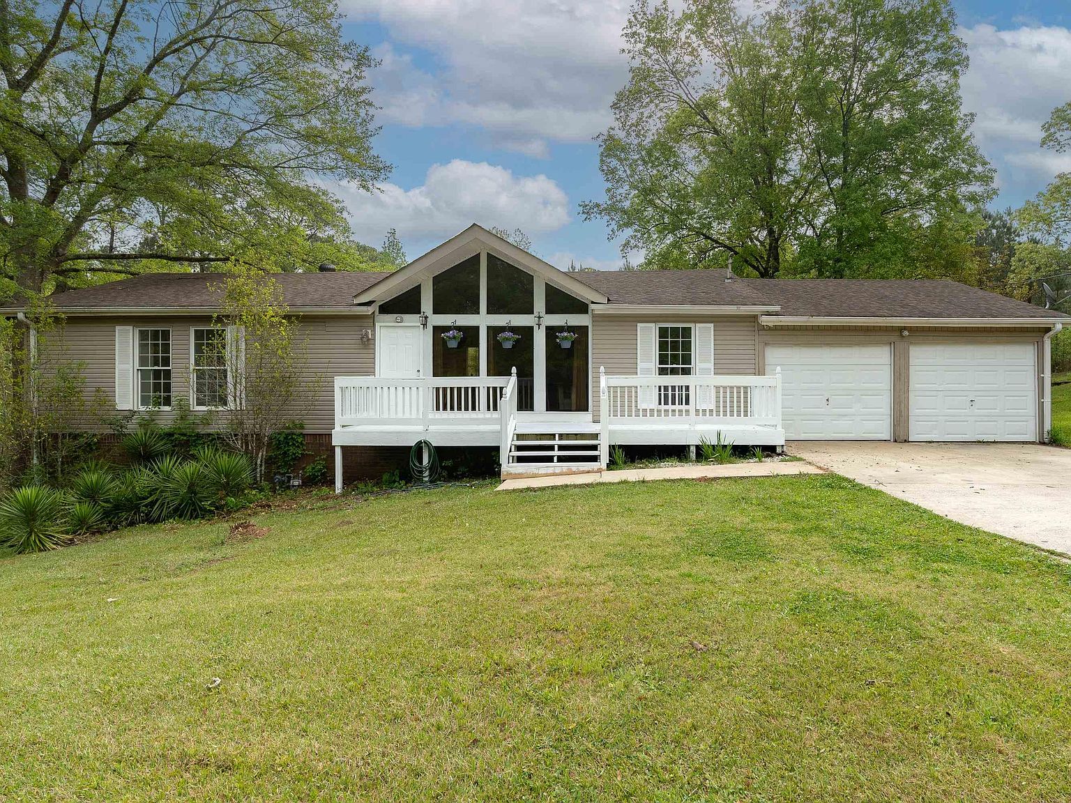 315 16th St, Calera, AL 35040 Zillow