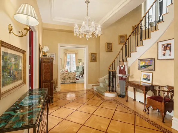 4 Sutton Place image 11 of 19