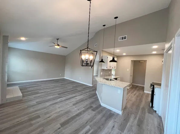 1741 Clarendon Dr, Lewisville, TX 75067