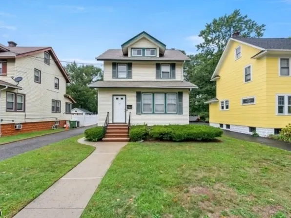 142 W 8th Ave, Roselle, NJ 07203